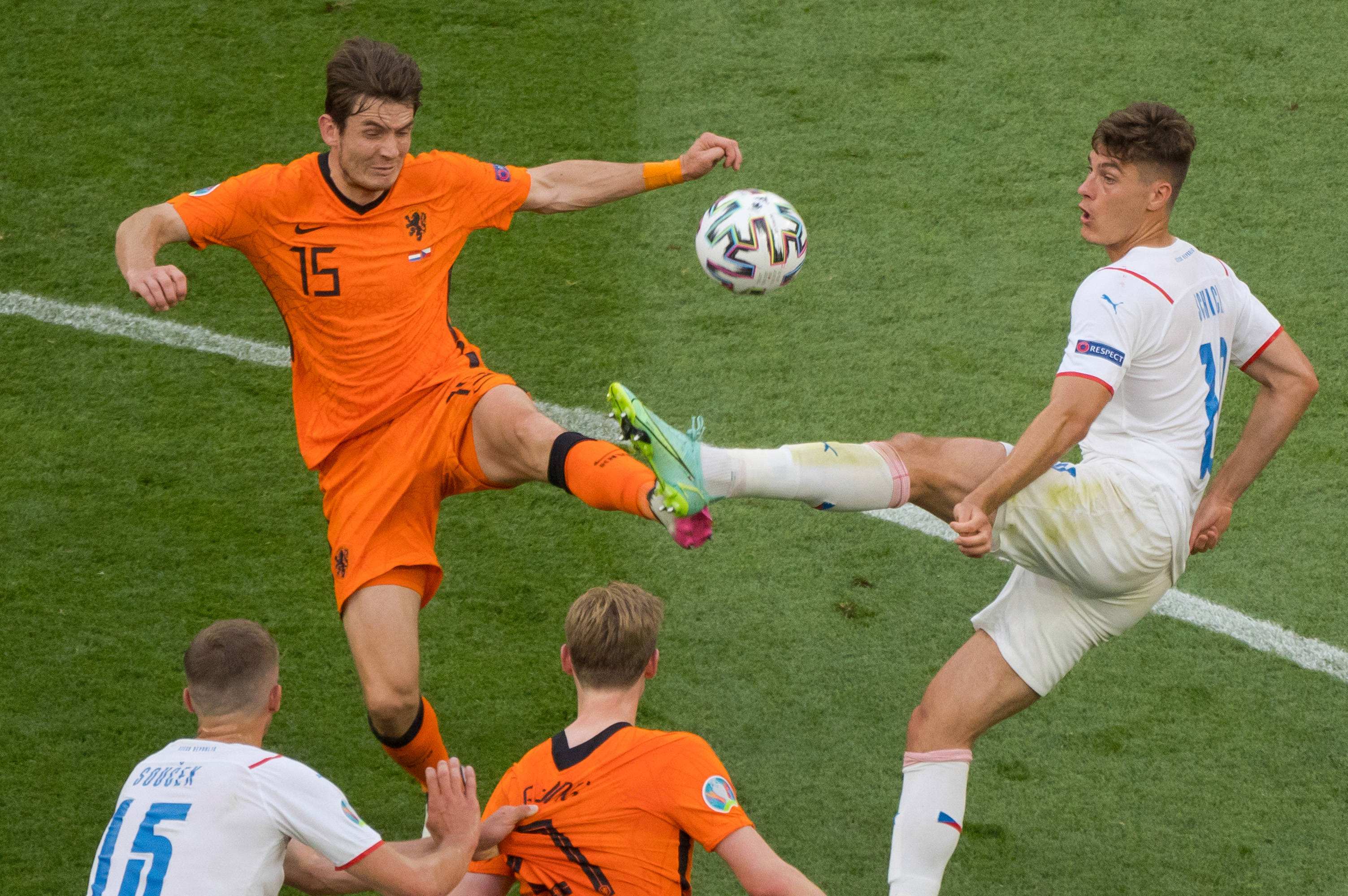 荷兰队vs捷克队(荷兰队vs捷克队结果)